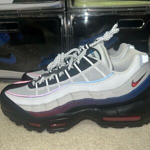 Size 9 - Nike Air Max 95 Toronto